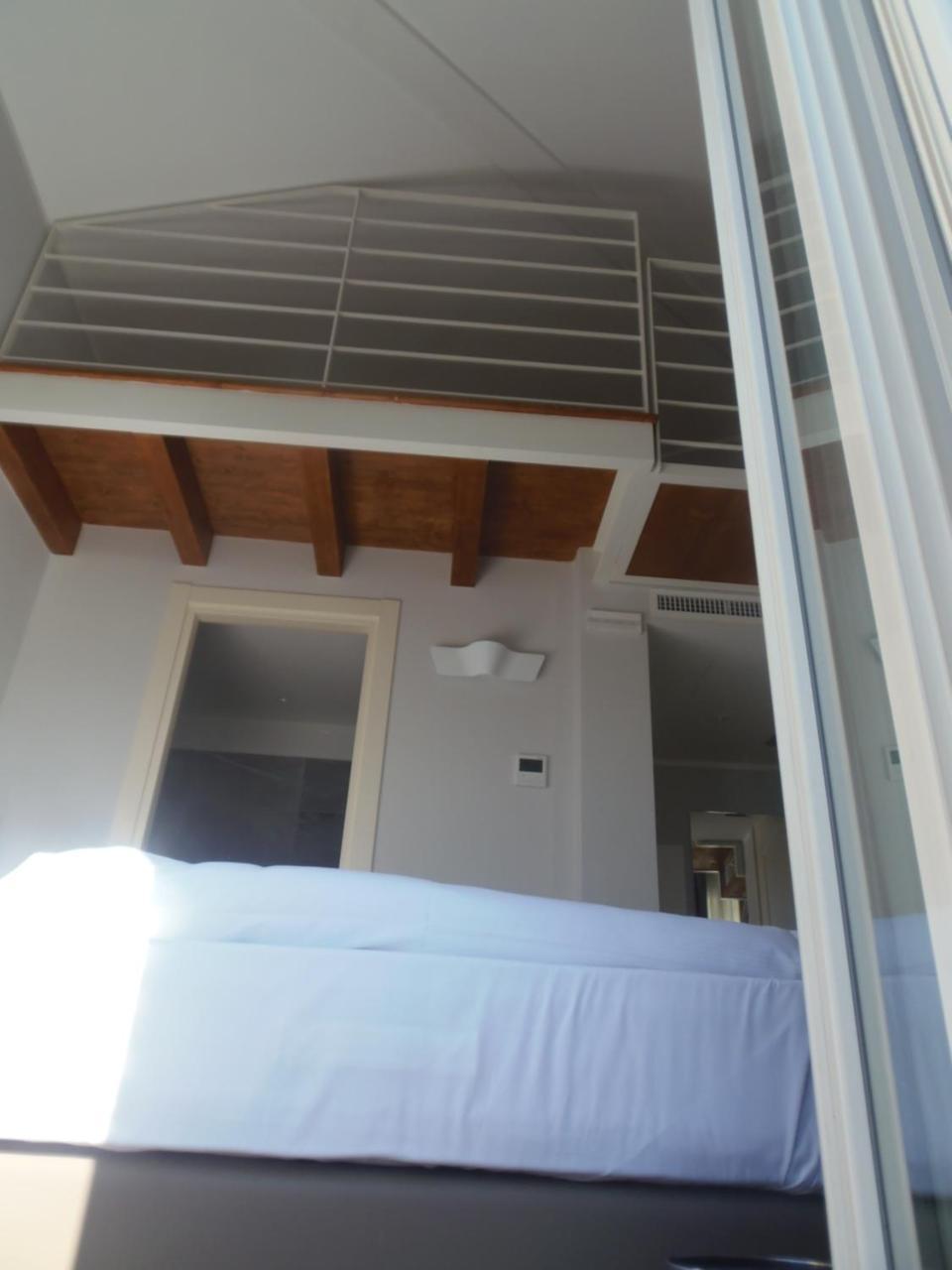Albergo Dongo Exterior photo